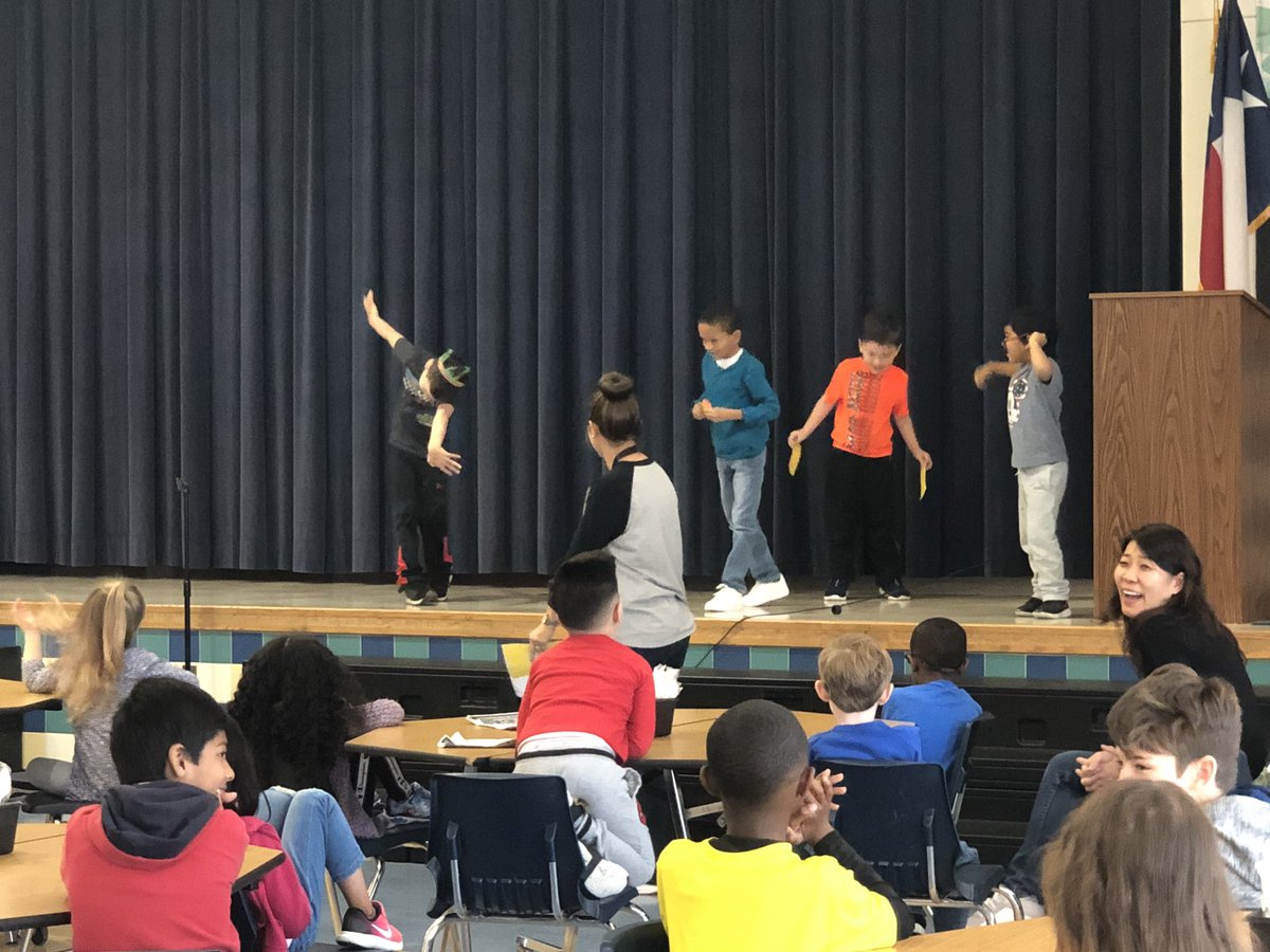 jonesteaches1's tweet photo. I want to give a big shout out to @OgleKinder for their AMAZING performances this morning! #readerstheaters #oglestory #room401 https://t.co/zHu1IdnIRM