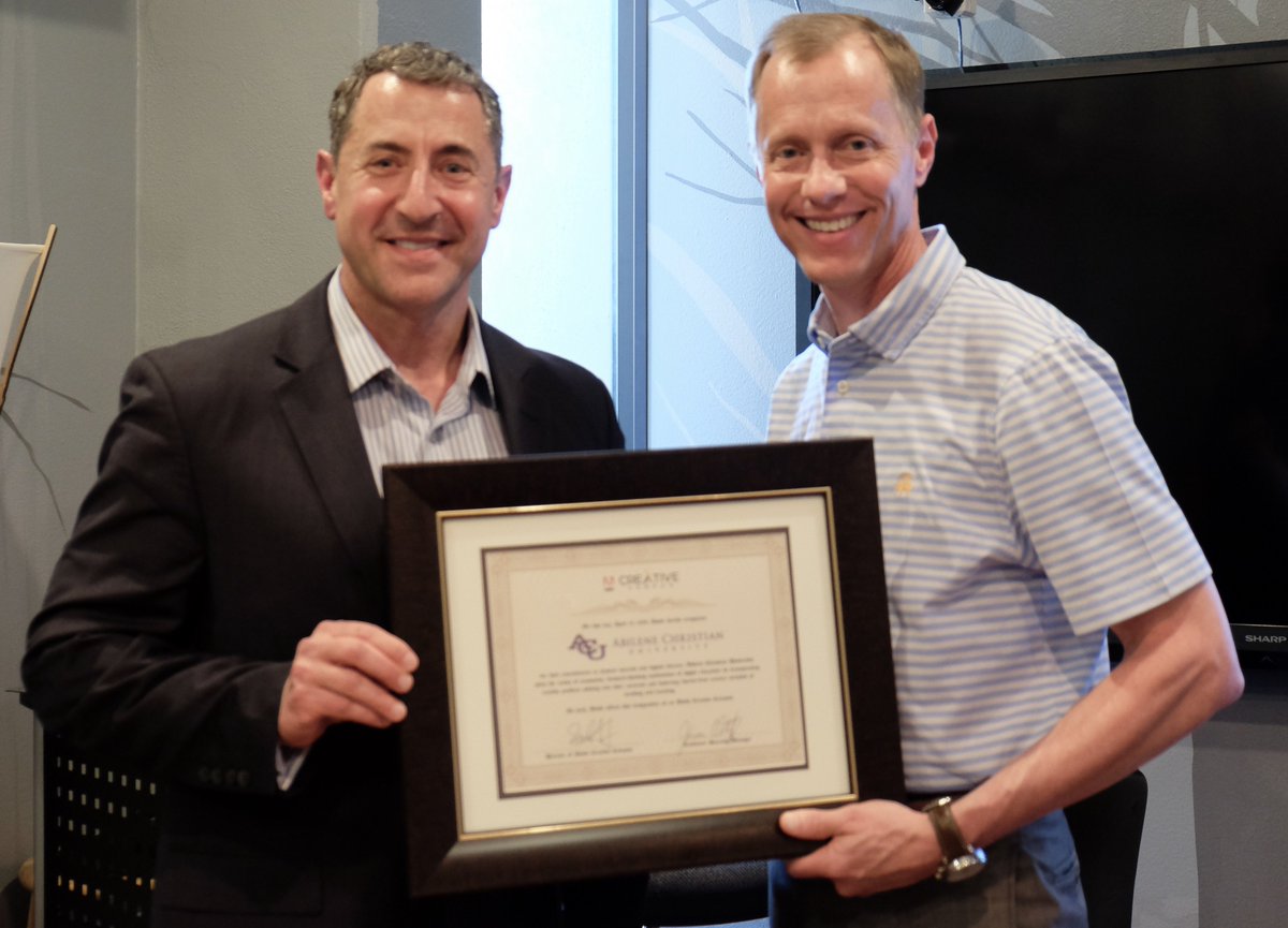 Katsoff3D's tweet photo. A great visit to @ACUedu this week! Presented Provost Rhodes with recognition as an Adobe Creative Campus. @AdobeEdu Participated in their #CreativeU event @acu_if https://t.co/G1xWQkFjgO