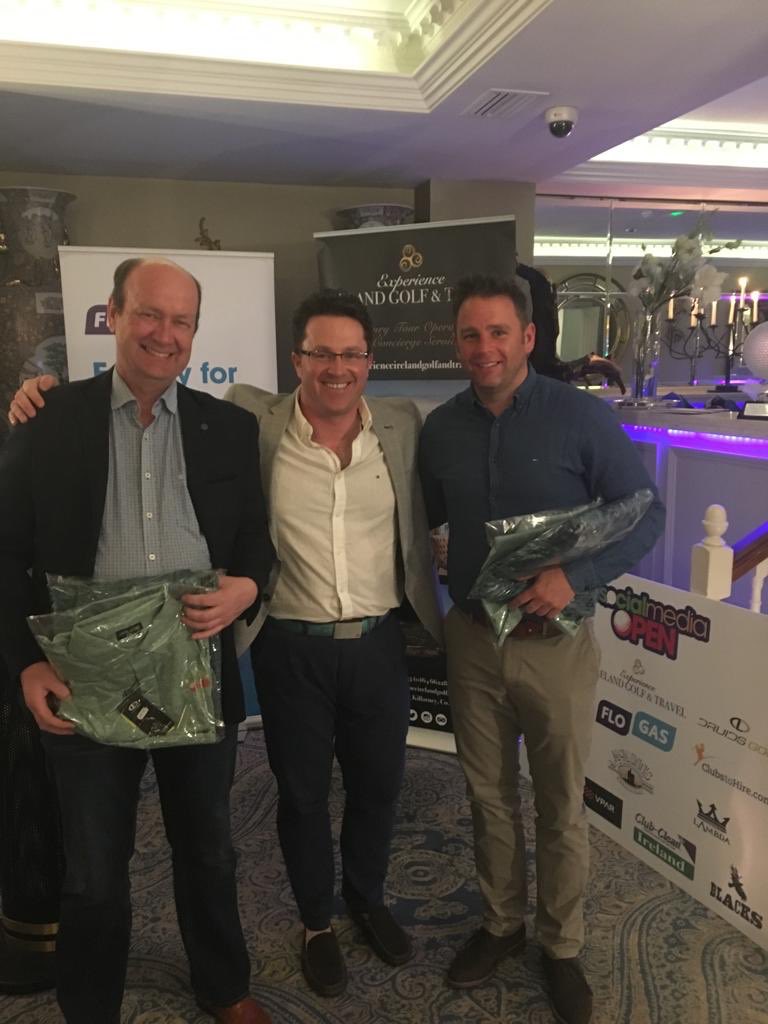 Social Media Open tweet media