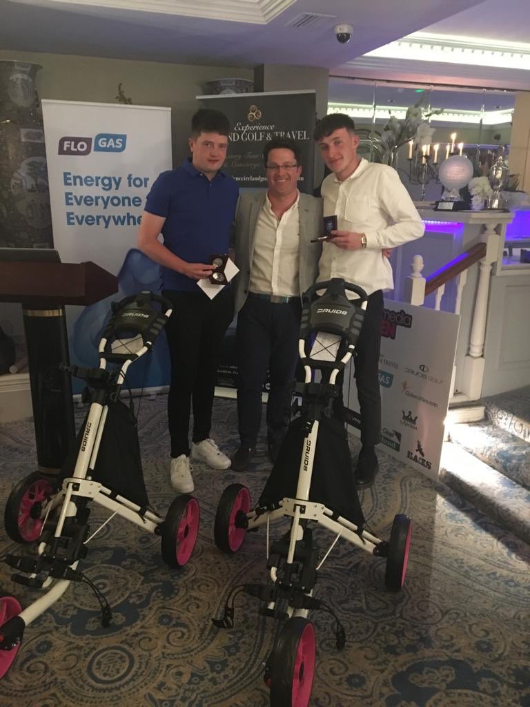 Social Media Open tweet media