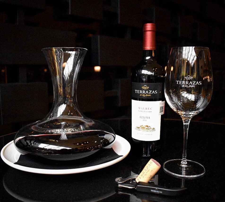 BeefbarMexico's tweet photo. Estamos en el mes del #Malbec. Celebra con @terrazas_andes al estilo argentino y acompaña tu maridaje con los mejores platillos de #BeefbarMx
Reserva al: 52638895
#restaurante #restaurantes #Polanco #CDMX #Beefbar #food #foodies https://t.co/nMN6piUhP7