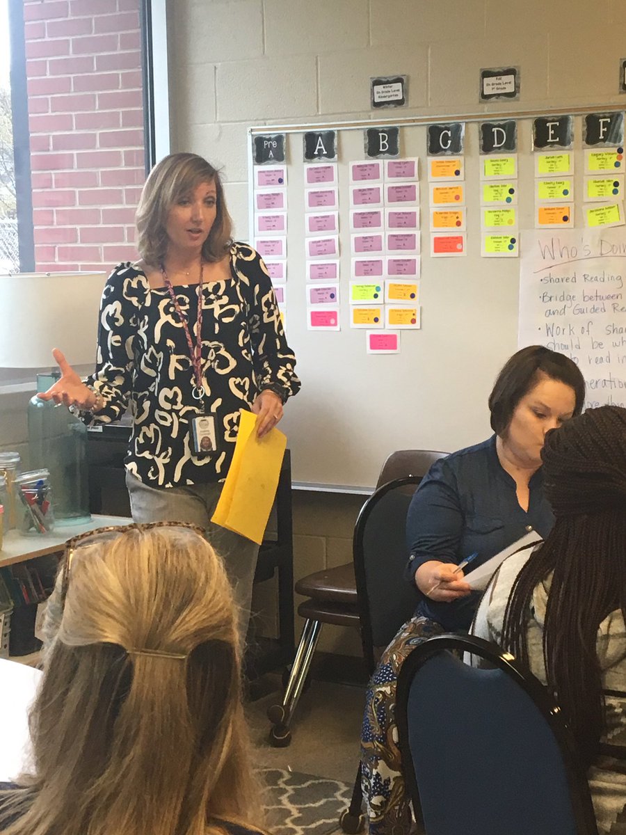 BramlettBears's tweet photo. Thanks to our State Reading Coach @AGoninan and our Reading Coach @Rebecca39096280 for leading a Shared Reading Learning Lab!  🐻 📖 📚 @CCSchools_SC https://t.co/1s1zQ7sfui