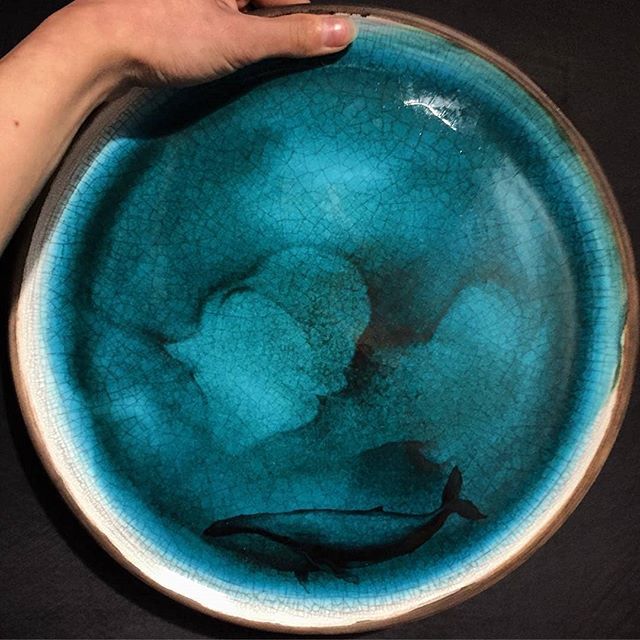 love_ceramic's tweet photo. From @remember_the_home - .
.
.
.
.
.
#керамика #ceramica #clay #ceramicdesing #desing #ceramics #керамикаручнойработы #keramik #ceramic #ceramique #ручнаяработа #ручная_работа #pottery #glaze #уютныйдом #homedecor #whale #керамикахарьков #instapottery … https://t.co/YU8Bo0Vf0f https://t.co/Dw5KPcPRbp