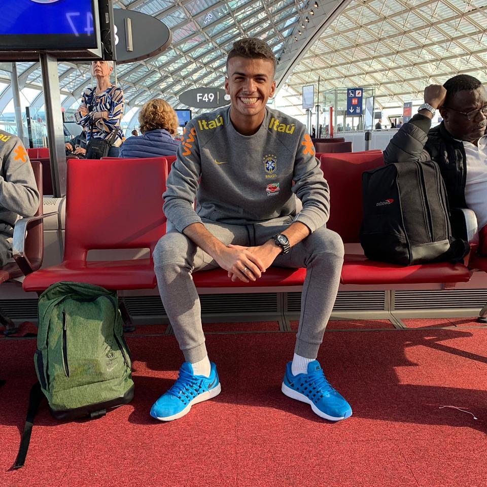 CPiekn's tweet photo. Em busca 🏆. Simbora 🇫🇷⚽️🇧🇷 https://t.co/sxQHm0mNHo