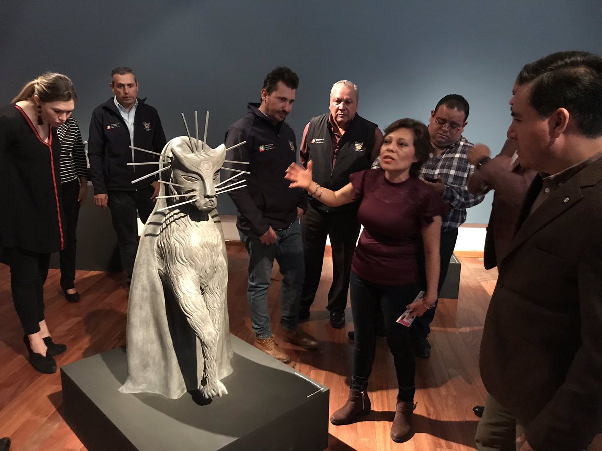 SECTURHidalgo's tweet photo. Personal de la SecturH asistió a la exposición #ElPoderdelSimbolo de Leonara Carrington en compañía de nuestro titular, @EduardoJavierBG y del Srio de Cultura, Olaf Hernández.(@Olaff111)
No pierdas esta oportunidad de conocer esta magnífica exposición. https://t.co/DmAbwfDxZn