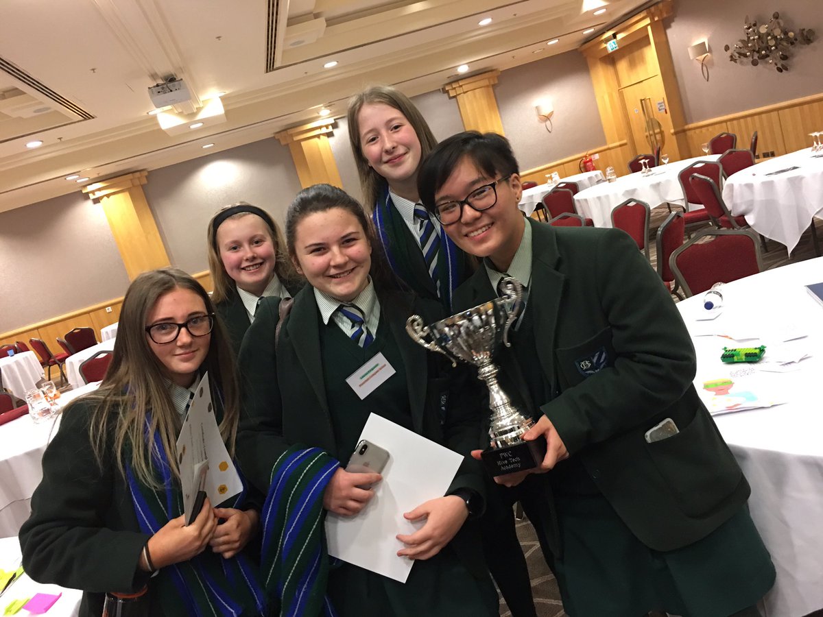 narelle_allen's tweet photo. And the winners are....@BloomCollegiate ! Well done girls!! @PwC_NI #leadingni #HiveTechAcademy https://t.co/awbQK4RaEc