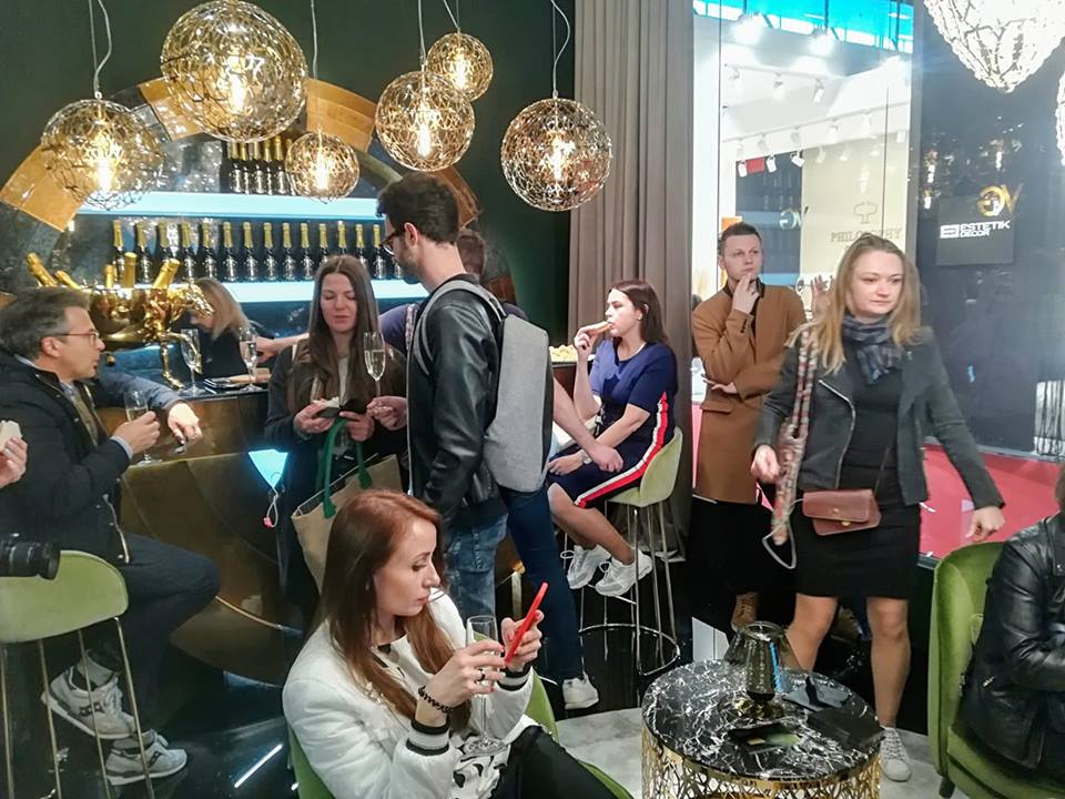 Thanks to those who came to visit us at Hall 3 Stand L27 and enjoyed our #HappyHour, of course 100% #madeinitaly 🥂

Have a great night in #Milan, see you tomorrow for Day 5 of #salonedemobile 

#salonedelmobile2019 #milandesignweek #milandesignweek2019 #mdw2019 #MDW #designweek