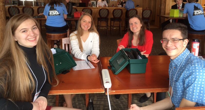 YoYoYo3D's tweet photo. The two BHS TSA teams for Technology Problem Solving are preparing for their event. Alex and Sam. Emily and Brianna  #gocanners @BiglervilleHS
#CannerSTEM https://t.co/hB4Ws1vrRS