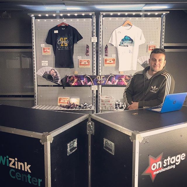 Listos para @camelaoficial_ en @wizinkcenter !!!! Vamos que nos lo quitan de las manos !!!!! 👏🏻👏🏻👏🏻👏🏻 bit.ly/2P5KMc2