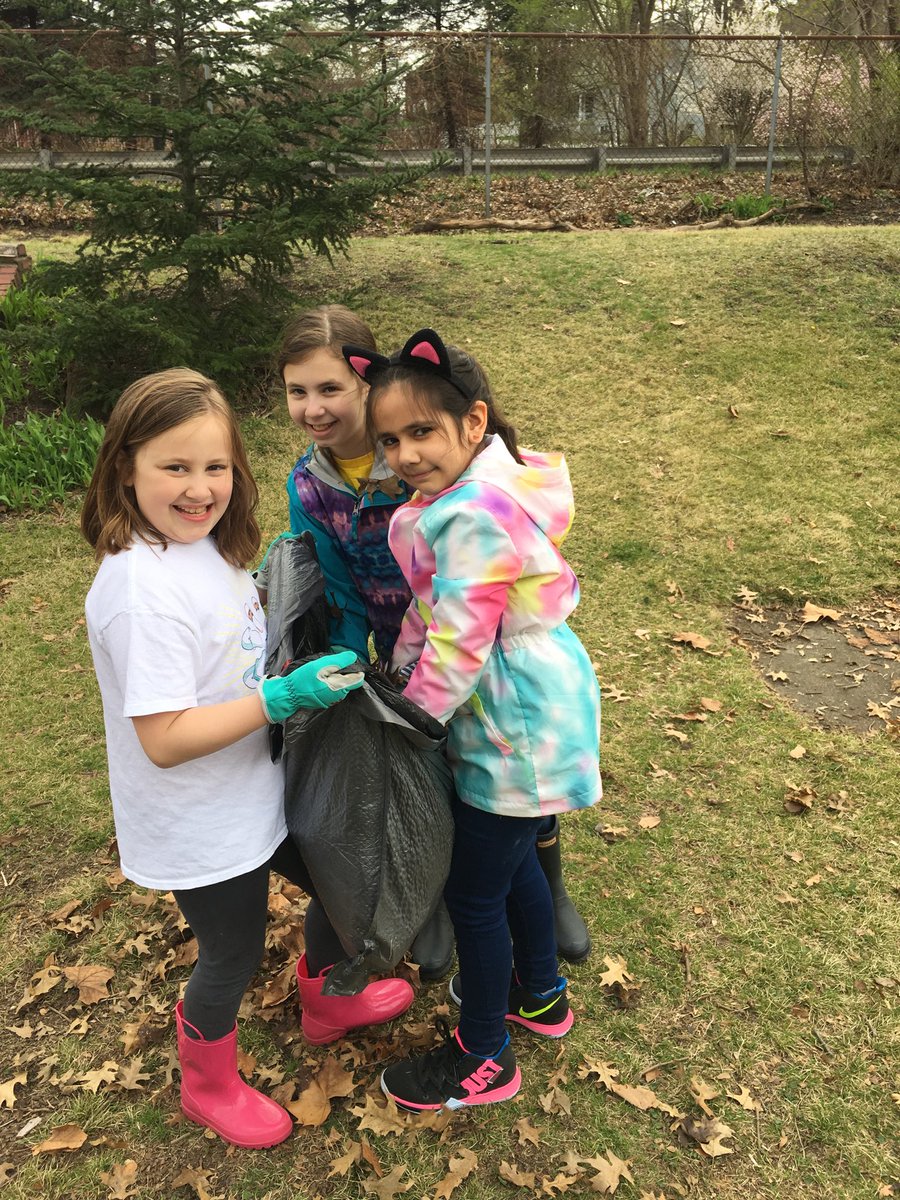 JParkerJayne's tweet photo. #SAserves19 Teamwork at the Sewickley Community Center!❤️ https://t.co/fYHQRHToBz