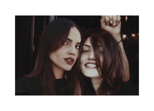 .　 　　　　　　　　　　 
　 *  　✵   ⋆  　　　　 *  
　　 　 ✦ ·   ✹ 
 · ·  *  　　 .  *  sisters? 
. 　  ·  　　　　　     sisters.　       ✺  
　　　　　　  · ✷   . 　　 ·  .