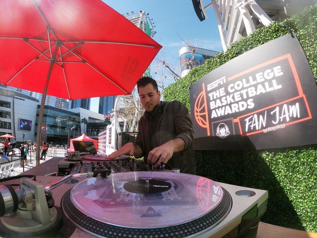 Campus DJ tweet media