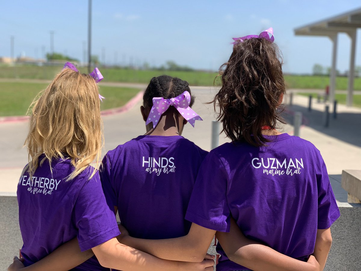 Jaguar Cheerleaders #PurpleUp for CMS military kids! <a href="/matthewsdeloach/">DeLoach</a>