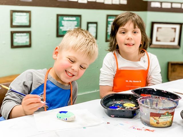 WAourhome's tweet image. RT WAStateFair: FREE rock painting at the Oldfield Western Heritage Center from 2-5 pm daily during Spring Fair. #SpringIsInTheFair #ShareTheFair bit.ly/2Uahw4F