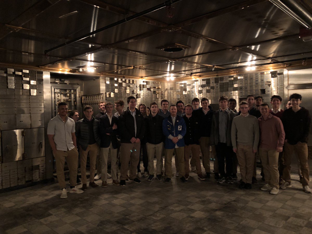 ProsperTrading's tweet photo. Another great photo from today's visit to @ProsperTrading from the @stevensonhs Investment Management class. #shareshs https://t.co/78U6W3rGSt
