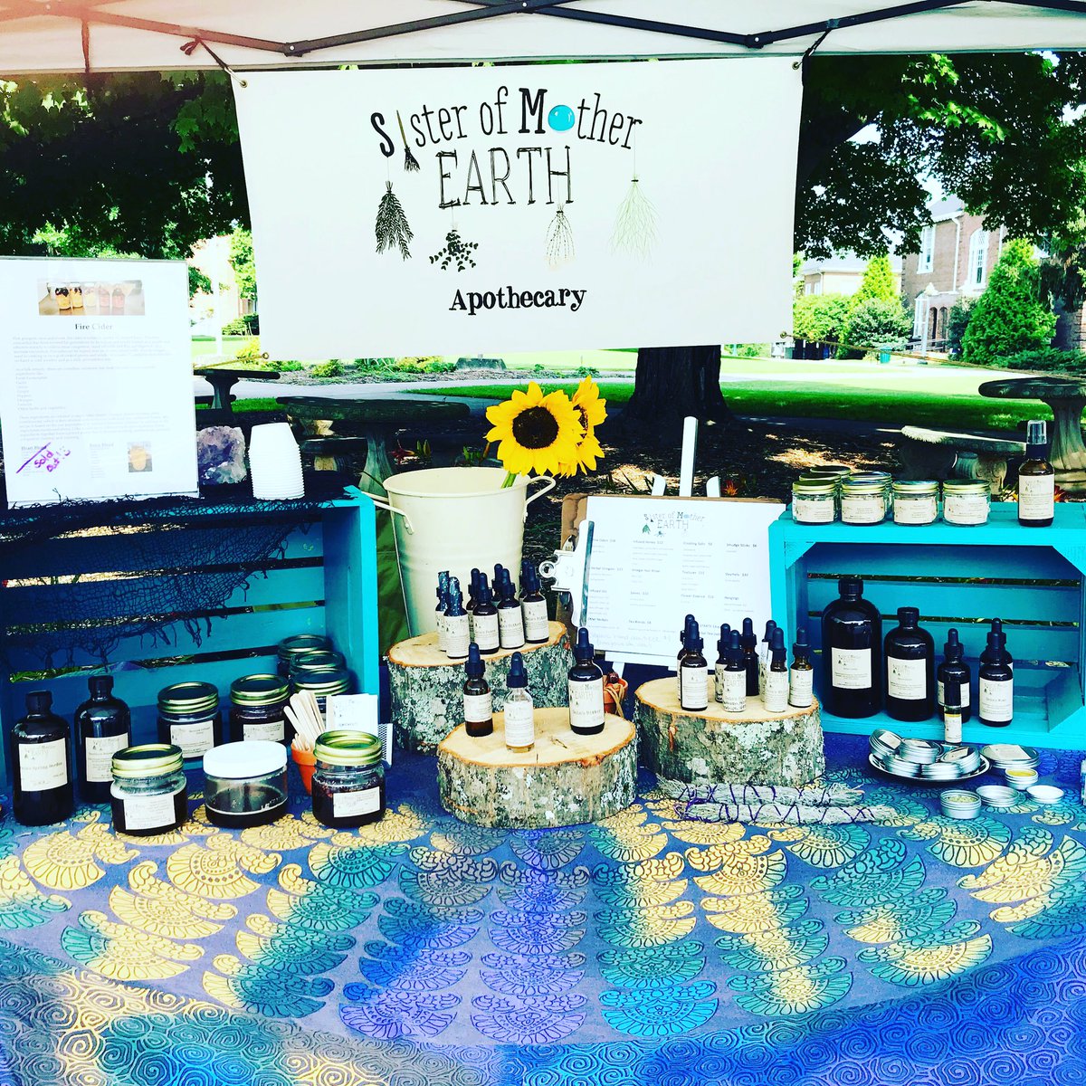 Come see me tomorrow at the Mars Hill Farmers and Artisans Market! You need your daily dose of fire cider and I have it😍😉