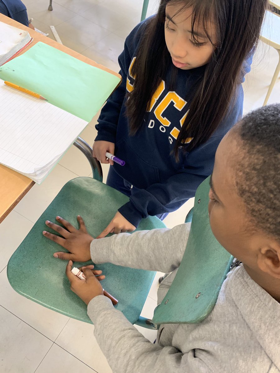 TinaArnoneOCT's tweet photo. Discovering measurement using both non-standard and standard units of measure - practicing estimating and measuring length! 📏 #handspan #ruler #centimeters @principaldsouza @MarlenaEdu @MsMonikaBtweets https://t.co/xi74PpbE0p