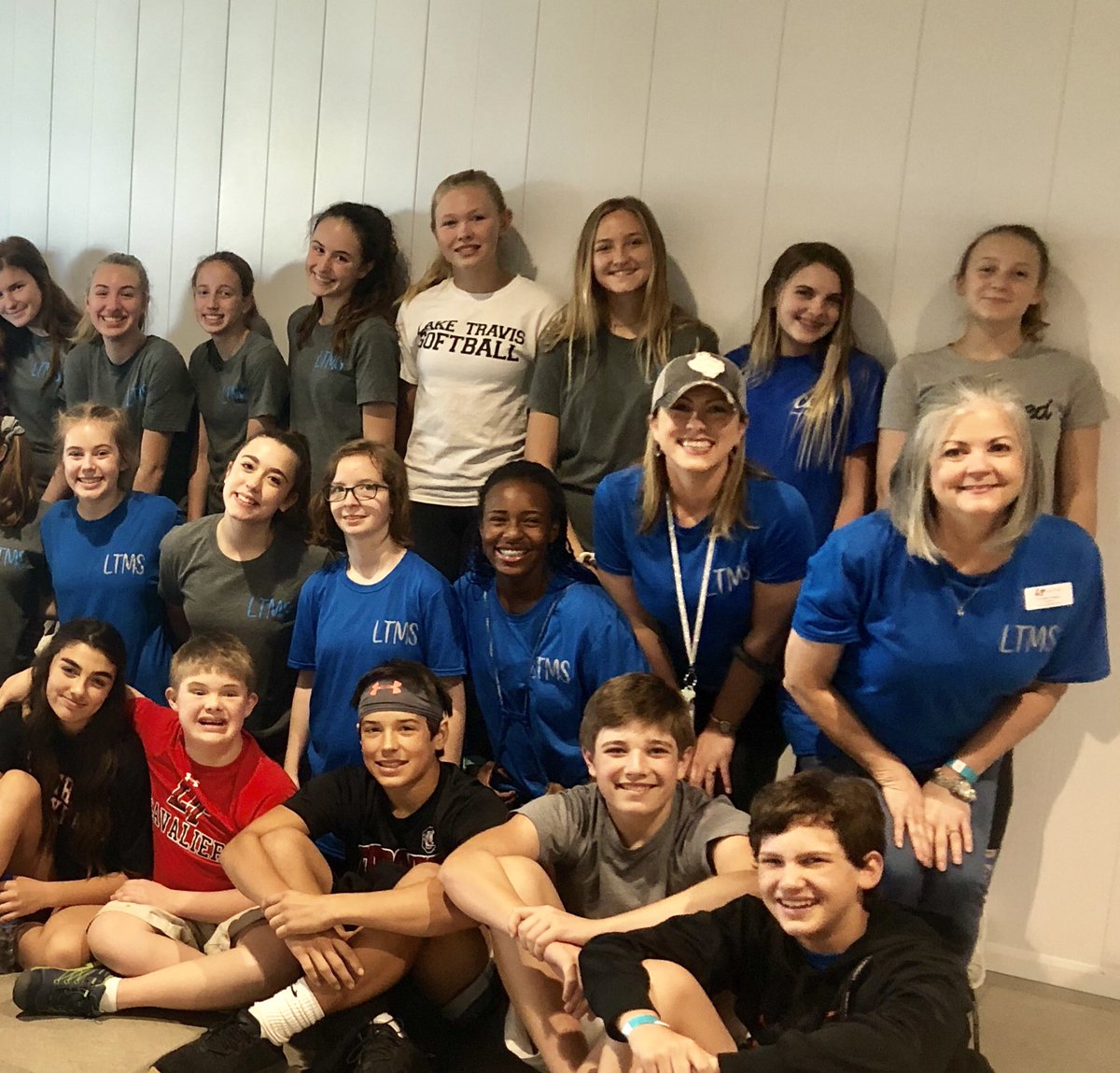 LT_TheGoldenLaw's tweet photo. Amazing kids on an awesome@field trip? Must be LTMS Teen Life Buddies!!! #ltms2019 #teenleadershipclass #ltmsknights #TLBs https://t.co/ZRmkqonY6q