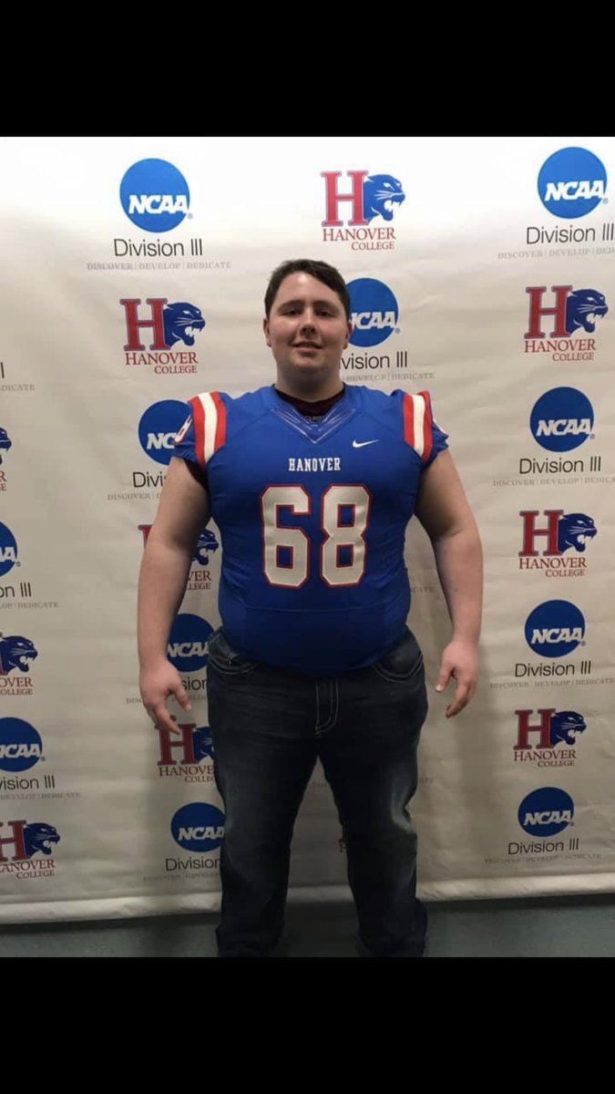 roman_weber1's tweet photo. I’m proud to announce that I get to continue my academic &amp; athletic career at Hanover College. I’d like to thank my family and friends for the support, and my coaches and teammates throughout the years for keeping me dedicated to the sport I love. 🔴🔵🐾 https://t.co/joqYR0mAb1