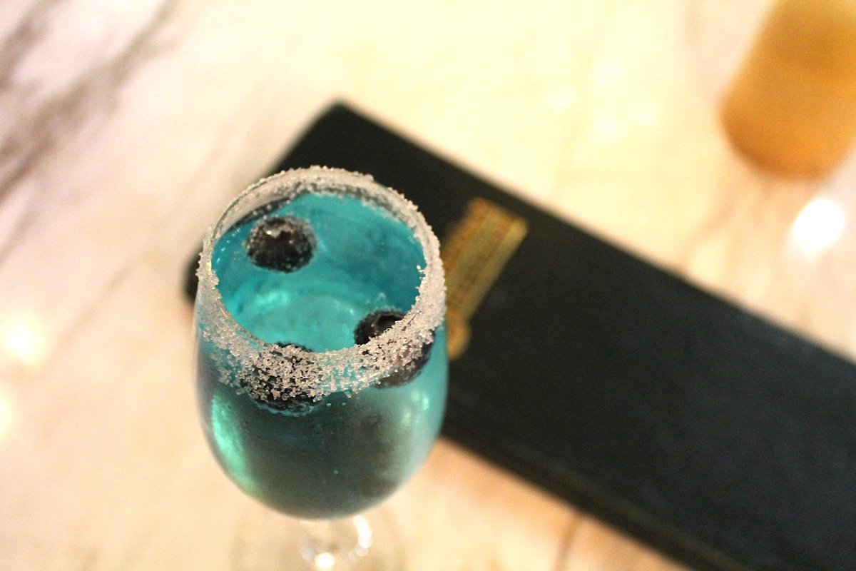 Don’t miss our pre-theatre cocktail, Glass Slipper Punch. Made with Blueberry Vodka, Galatoire’s Sparkling Wine, Cointreau, Blue Curacao and garnished with fresh blueberry skewers, it’s the perfect cocktail to sip while Broadway’s Cinderella plays at The Saenger this weekend.