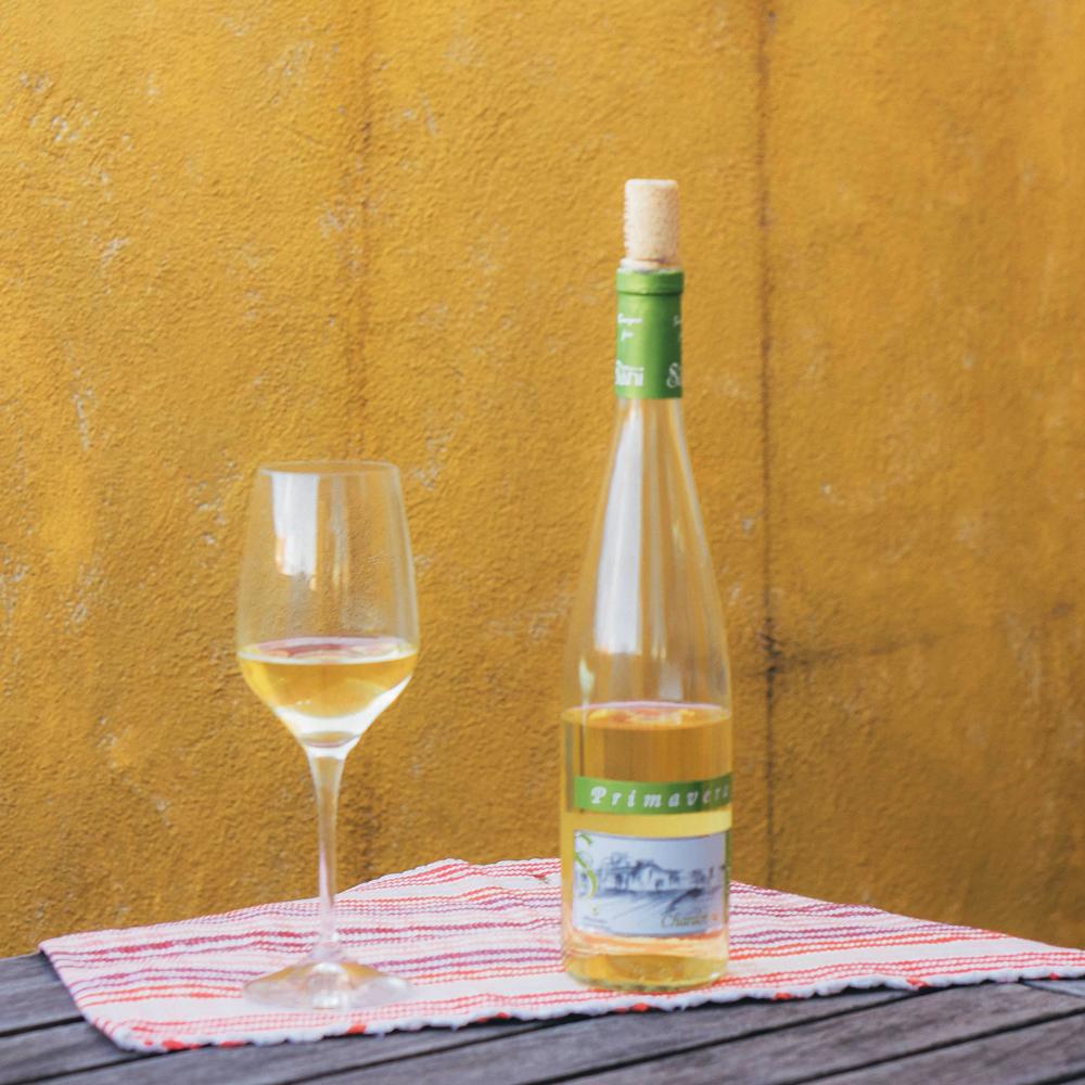 Tardes de #primavera que devuelven la paz que necesitas de una semana atroz, tardes de viernes para disfrutar, abrir una botella de #primavera y saborear el atardecer.
.
.
#MuchoQueHacerSentir #CalidadExtremeña #TradicionExtremeña #bodegasSani #whitewine #wine #vino #Picoftheday