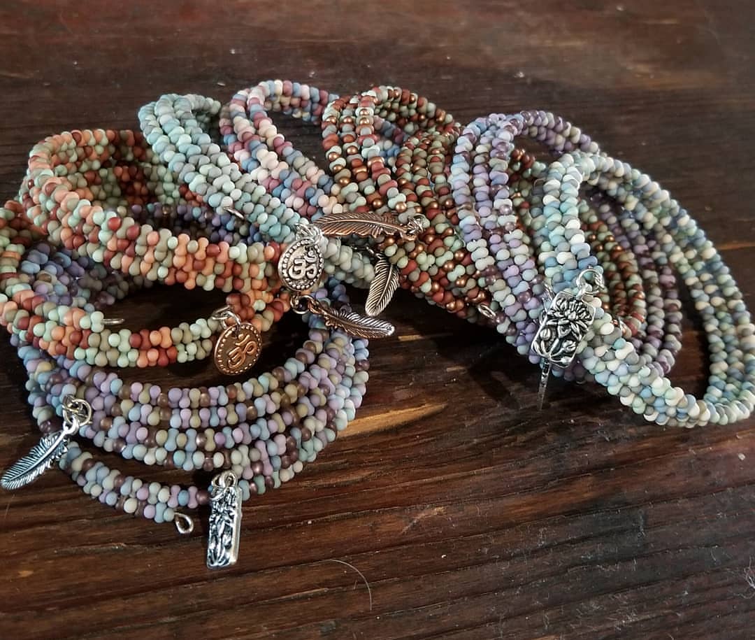 ABeadedLife's tweet photo. Repost from : @rusticwrapsody 
#beadedjewelryofinstagram#abeadedlife #bohojewelry #bohemianjewelry #bohochic#bohostyle #rusticjewelry #beadedjewelry #handmadejewelry #jewelrydesigner https://t.co/p87I1RDgWB