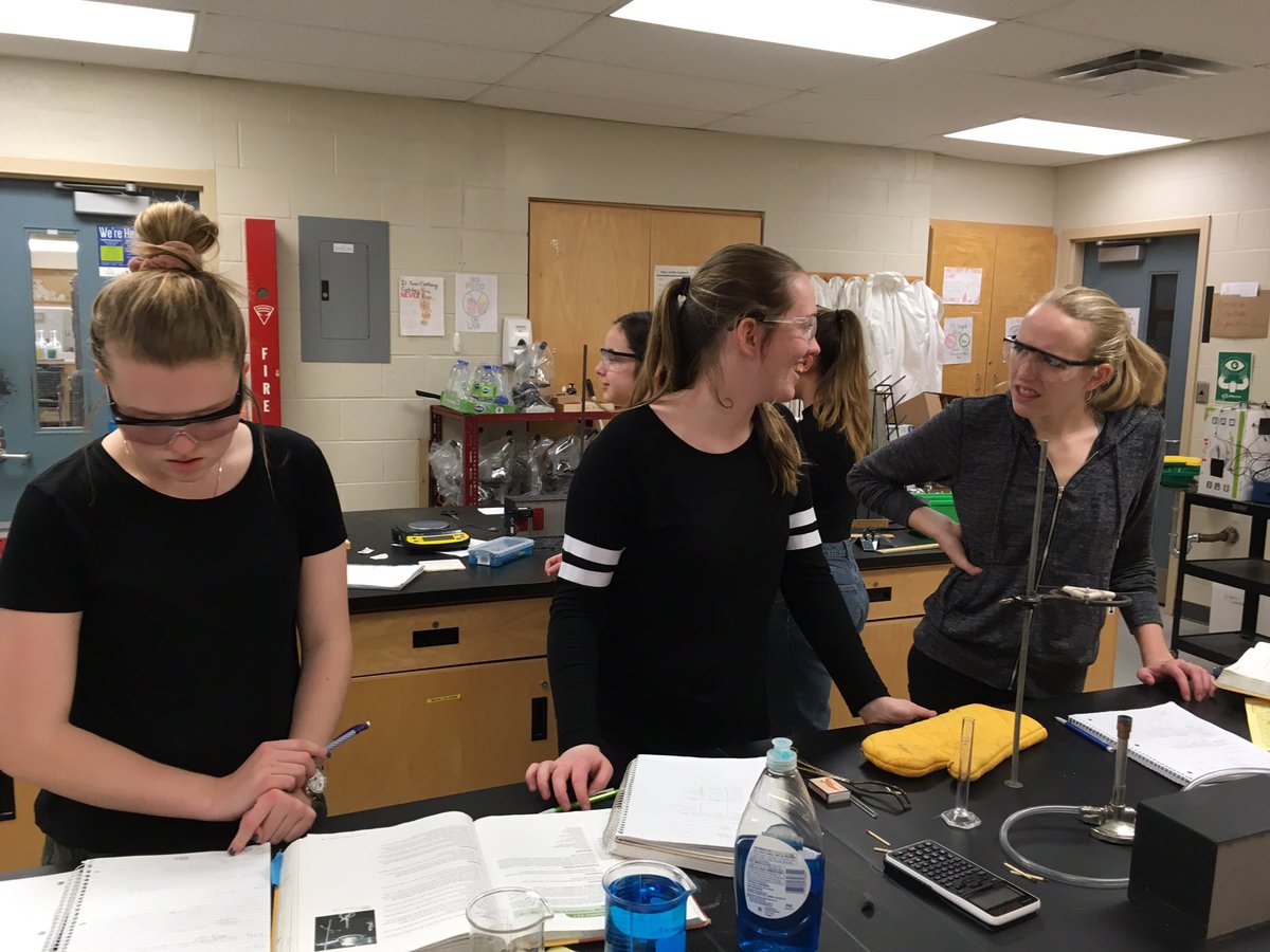 MigchelsMandy's tweet photo. #percentcomposition today @shdhspanthers #cruciblesarecute #lovelabs #lovechem https://t.co/HxOg3GFGbG