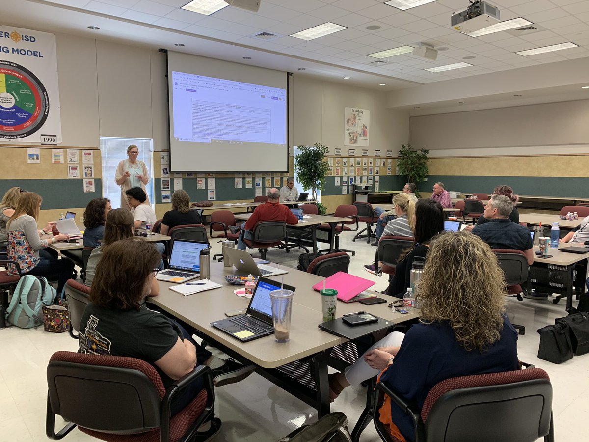 CCarlinEdD's tweet image. LISD curriculum and assessment leaders getting feedback on stage 3 of the curriculum documents. #continuousimprovment #engageLISD #achieveLISD