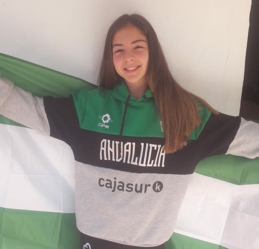 CdMergablo's tweet photo. Toda la suerte a nuestra jugadora Adriana, en el campeonato de España de selecciones autonómicas. Suerte campeona. https://t.co/euNB0484ph
