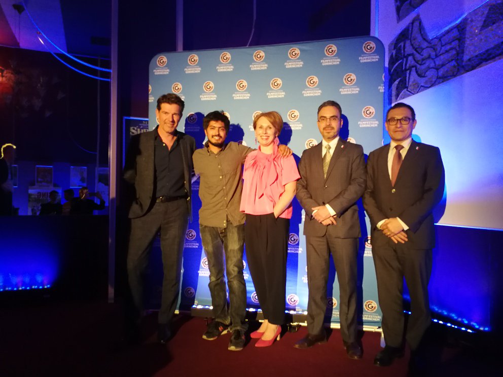 EmbaMexNL's tweet photo. ¡La película mexicana 🇲🇽 @SuenoOtroIdioma del director @ErContreras 🎥, inauguró la 3ª edición del Festival Internacional de Cine de Gorinchem, Países Bajos 🇳🇱, con la presencia del actor Juan Pablo de Santiago, protagonista de dicho filme! #CineMexicano #IFFG https://t.co/YGfaZMadRg