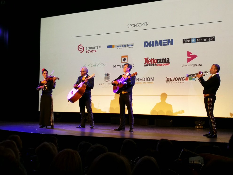 EmbaMexNL's tweet photo. ¡La película mexicana 🇲🇽 @SuenoOtroIdioma del director @ErContreras 🎥, inauguró la 3ª edición del Festival Internacional de Cine de Gorinchem, Países Bajos 🇳🇱, con la presencia del actor Juan Pablo de Santiago, protagonista de dicho filme! #CineMexicano #IFFG https://t.co/YGfaZMadRg