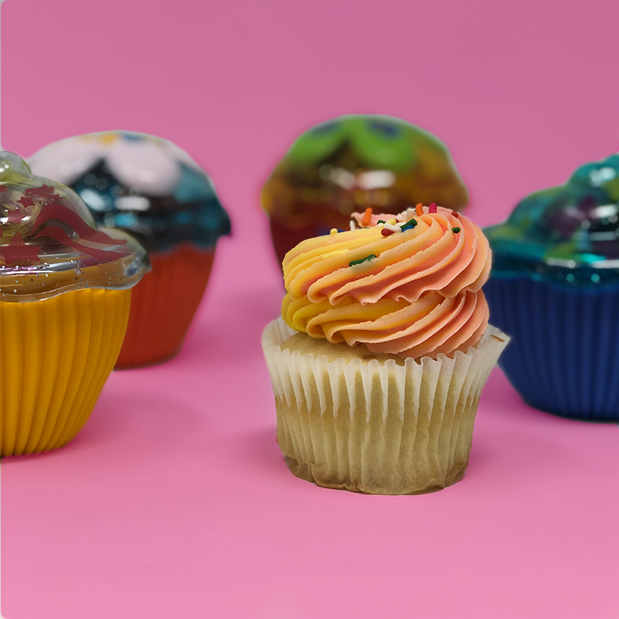 Cupcake Surprise tweet media