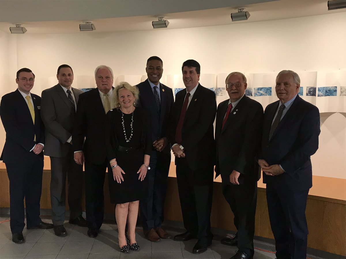 Thanks to  all of our government officials, District Attorney office,Pottstown Police and Director of PAID for supporting Pottstown growth One Goal One Team One Town <a href="/salfordbeach/">Peggy Lee-Clark</a> @SenatorMensch <a href="/ciresiforpa/">Joe Ciresi</a> @kenlawrencejr <a href="/Steele4DA/">Kevin Steele</a> <a href="/PSDRODRIGUEZ/">Stephen Rodriguez</a> <a href="/hobartsrun/">Hobart's Run</a> <a href="/ZackLehman/">Zack Lehman</a>