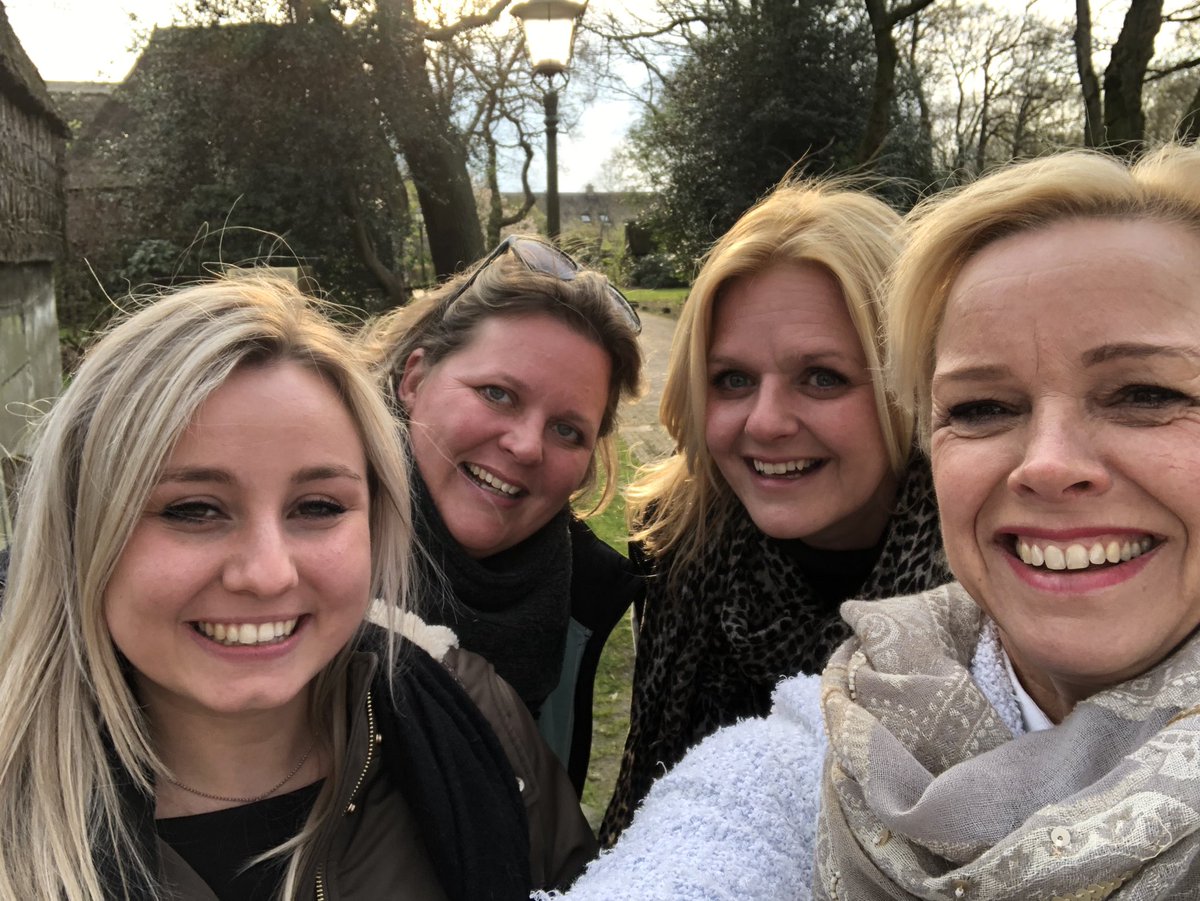 Jeantenkate's tweet photo. Mooie samenwerking met Astrid, Gonneke en Leonie van @marketingdrenth Een oer Drents weekend volop avonturen vanuit Landal Het Land van Bartje en @hofvansaksen #oerdrenthe #ontdeklandal https://t.co/GRwc24PpK4