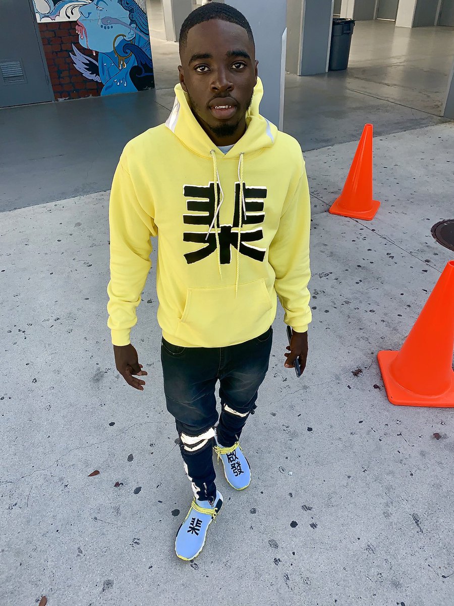 Astoundingcache's tweet image. The game was off balance but I’m back on my sh!t 🔥 #GradBash2k19