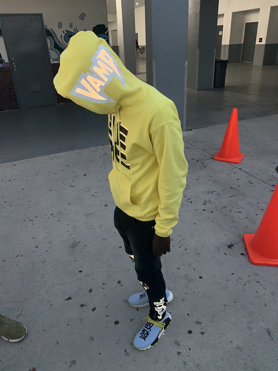 Astoundingcache's tweet image. The game was off balance but I’m back on my sh!t 🔥 #GradBash2k19