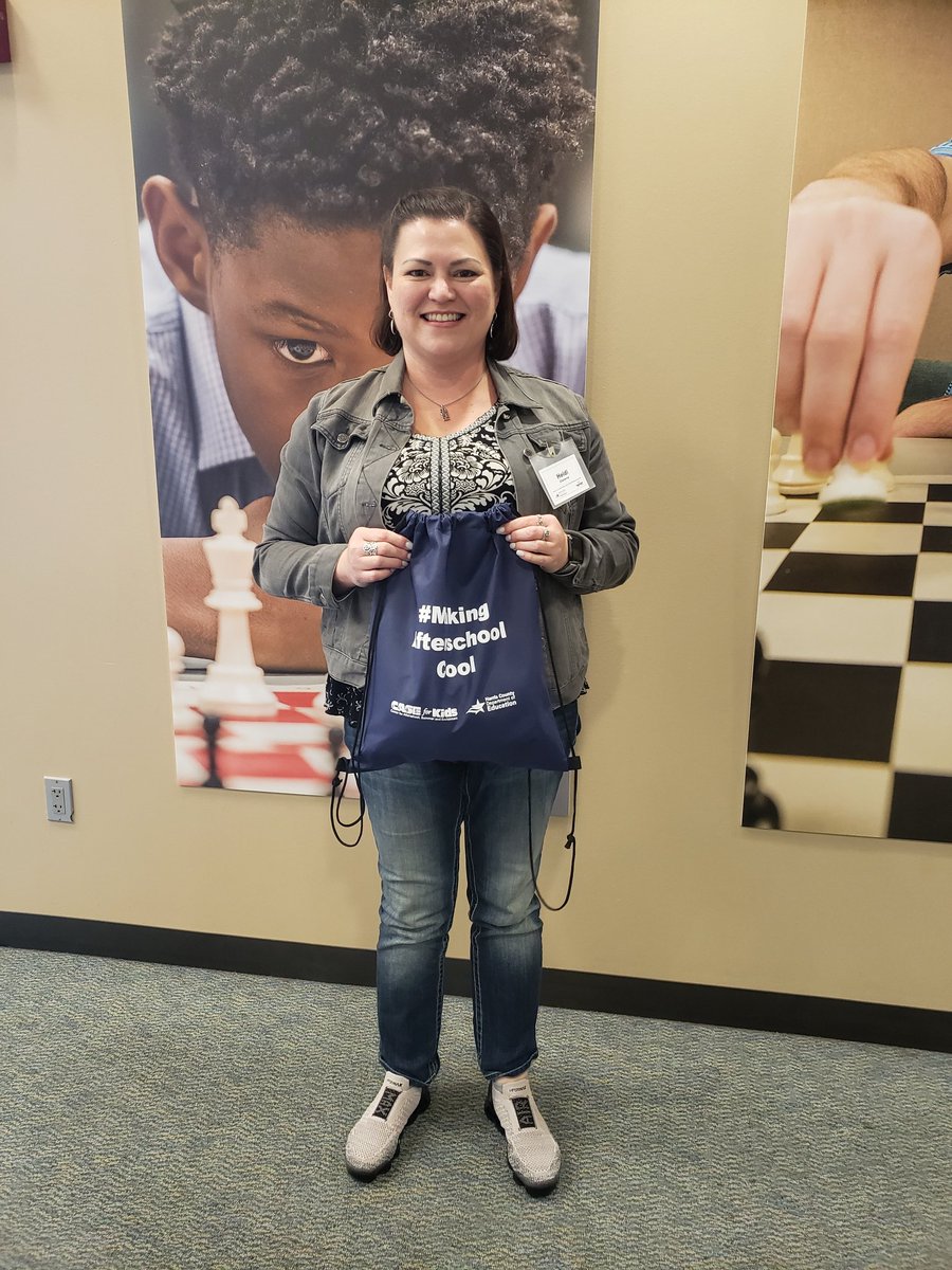 HCDE_CASE's tweet image. The winners of today&apos;s share challenge! Thanks for your participation! #CASESpringSymposium2019 #SpringSymposium2019 #MakingAfterschoolCool