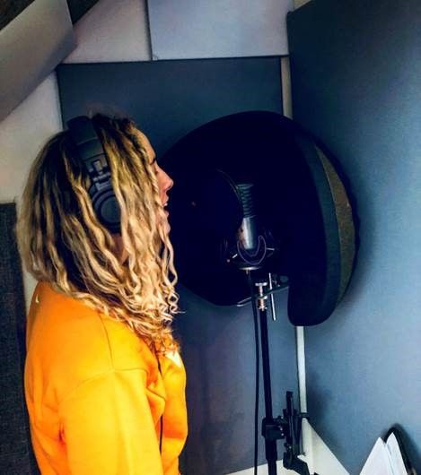 <a href="/JoCeesmusic/">Jocee</a> has an amazing new single out called 'Twenties' and all the vocals were recorded on the Aston Spirit!
"The sound of the Spirit encapsulates the essence of our sound."

Aston Family <a href="/JoCeesmusic/">Jocee</a> and <a href="/ThomasEBrown/">Tom</a> 😄

buff.ly/2N8glPX