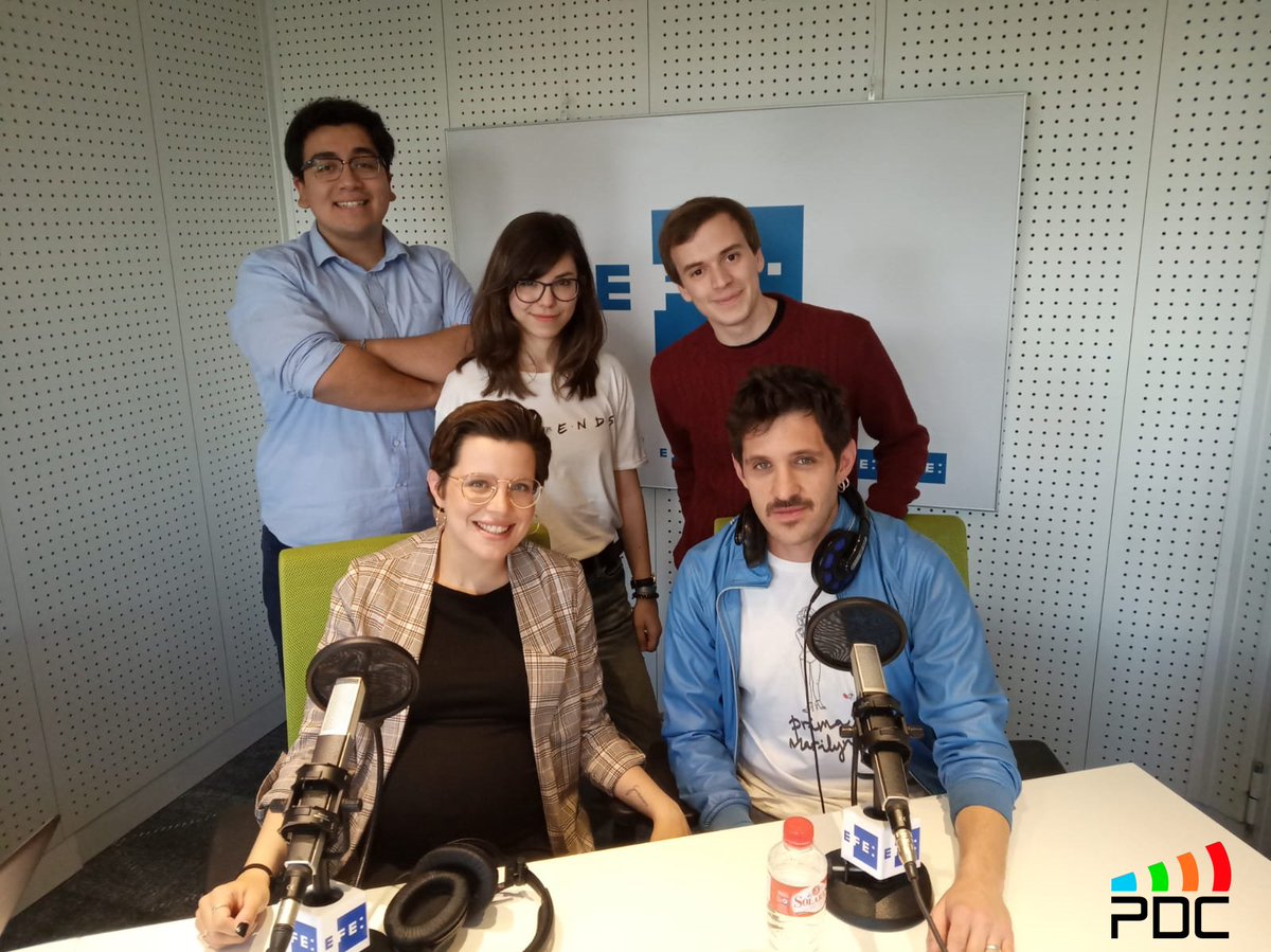 Fila_EFE's tweet photo. Nos visitan Jota Linares y Andrea Ros para hablar del estreno de la semana en #Netflix y analizamos la cartelera del fin de semana.
El cine y las series, en #PDC15
👉#Ivoox 🔈 https://t.co/8P2tGOtJoP
👉#Spotify 🔉
https://t.co/tIn1qNNwi0
👉#ITunes 🔊
https://t.co/zHREgk2eNd https://t.co/rHT2e9K0M4