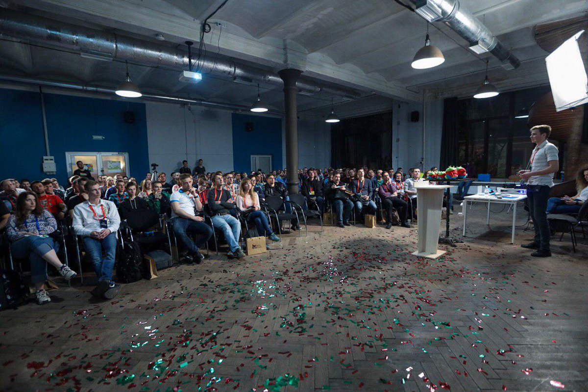 ThinkAndroidapk's tweet photo. Несколько фото лекции Анатолия Берчанова ☺️ https://t.co/uJtiJXUY1Y