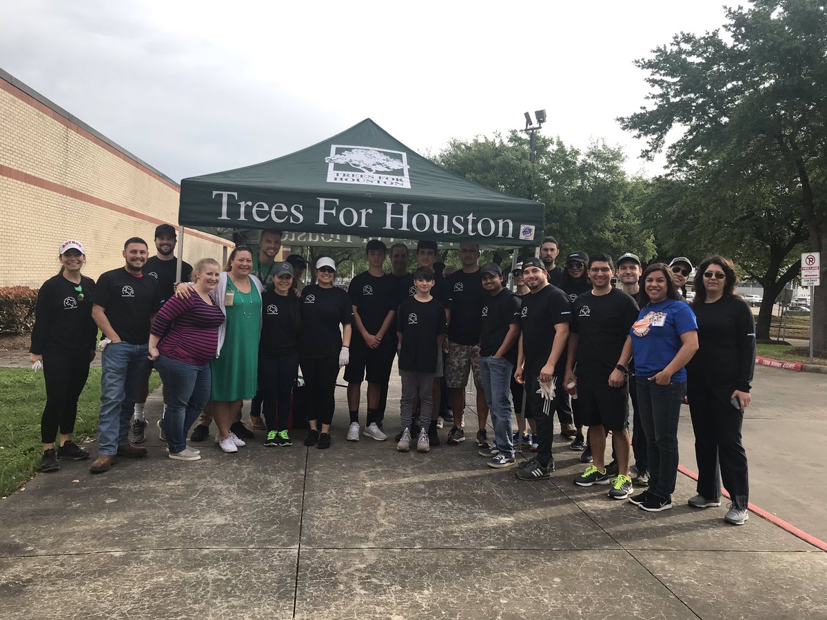 groovygreve's tweet image. Thank you Trees for Houston for our beautiful new trees! @Best_Bulldogs @TreesForHouston