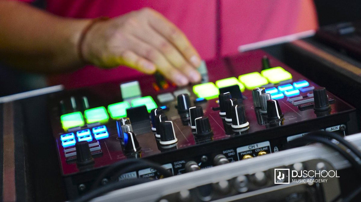 Dj School Chile tweet media