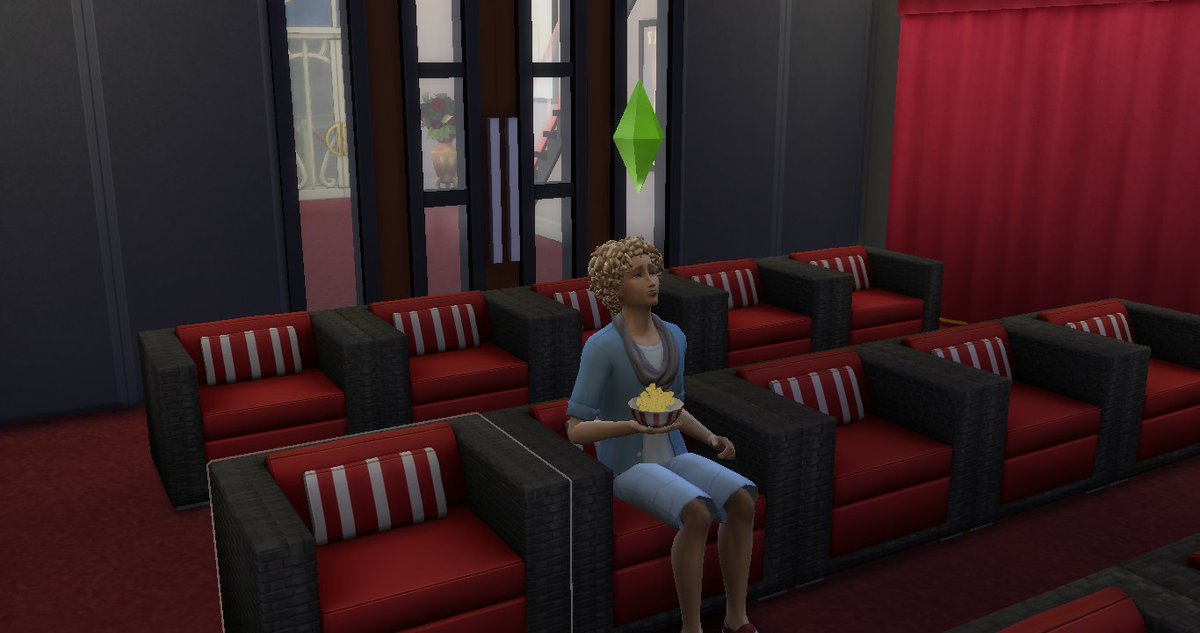 AlunaCupcake's tweet photo. Mein 1. Versuch eines Kinos. #DieSims4 #TheSims4 #TheSims #simkino https://t.co/1LwvXatFnM