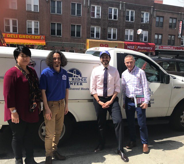 agounardes's tweet photo. Finishing #7daysofservice delivering Meals on Wheels w Bay Ridge Center on Day 7. BRC delivers 675 meals PER DAY! For many seniors it’s the diff btwn staying in home & relocating to a nursing home #3forcommunity https://t.co/gBwTP8EC9P