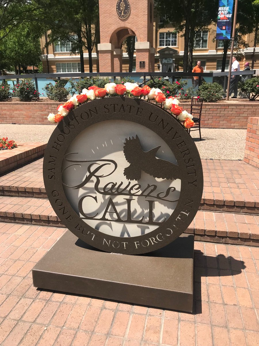 AManNamedBrady1's tweet photo. So honored to attend #ravenscall honoring those @SamHoustonState alums who passed this year. Proud to recognize friend and mentor Bill Hamblen who was a big reason I attended Sam. Wonderful job by @SHSUDanaGHoyt and staff. https://t.co/9bJGHiVovd