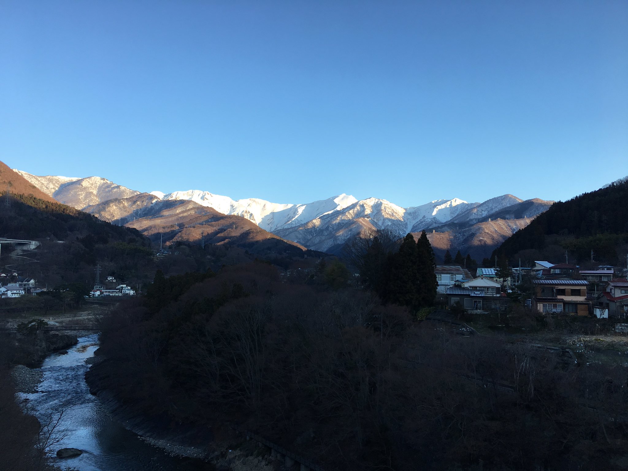 Trekker S Cafe Akagiyma冬眠中 Zzz 谷川岳なう 天気最高 天神平 T Co E8ryjz4xyy Twitter