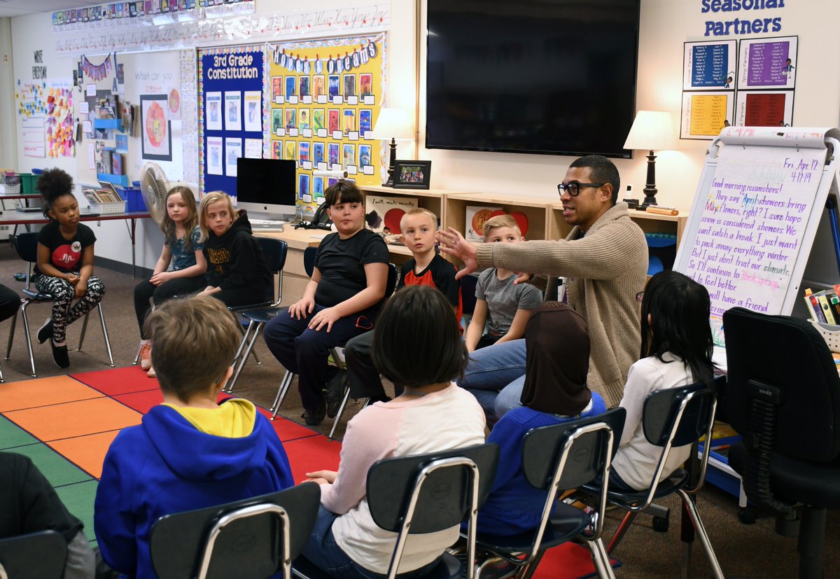 bps271's tweet photo. Congratulations to @corywade, third grade teacher at @Hillcrest_Comm and one of nine finalists from across the state for Minnesota Teacher of the Year! https://t.co/B3OF4FoYu7 https://t.co/vzS8IiY3qH