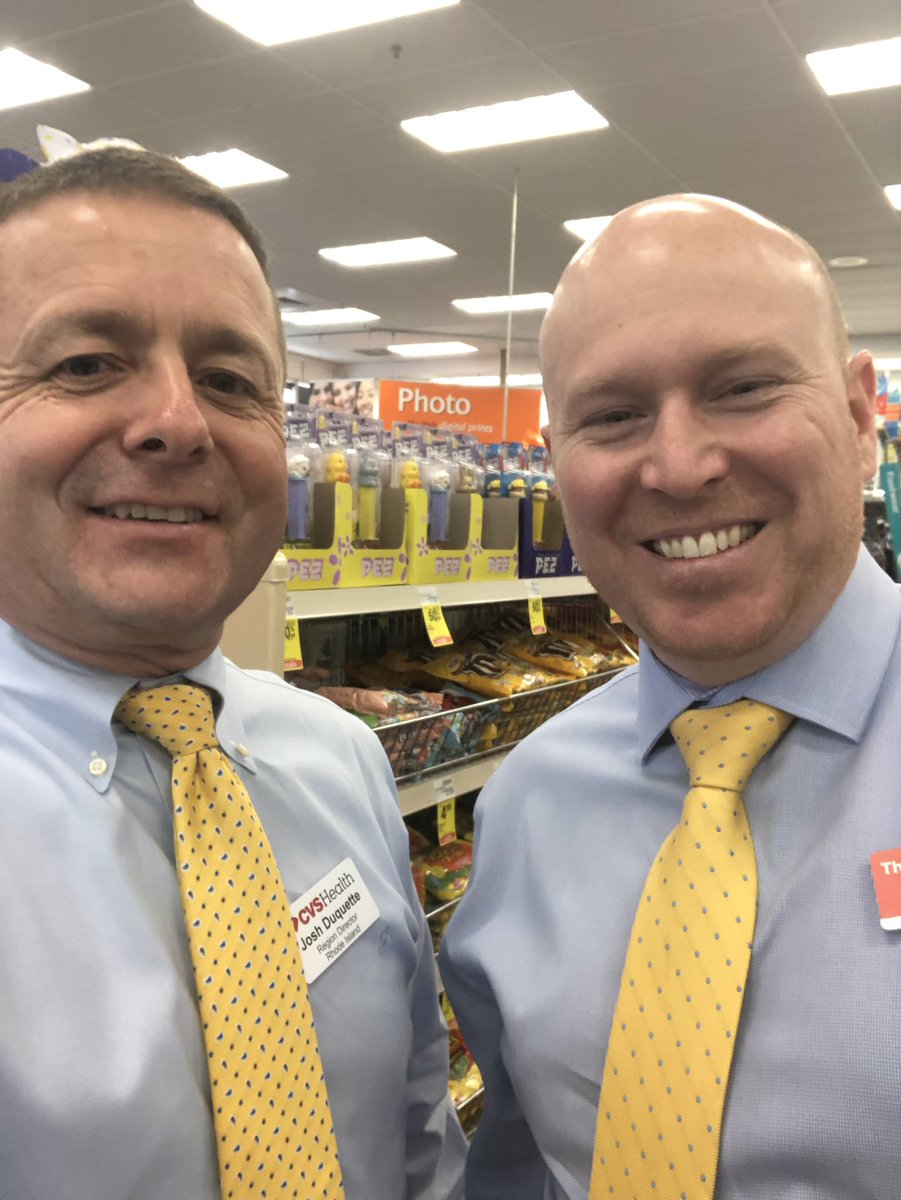 JoshDuquette1's tweet photo. This is what happens when great minds of the RD and DL Tom Hart think alike. Yes we were razzled all day thinking we were twins... all in Fun and a great day in District 4.. https://t.co/svgTrVplYT