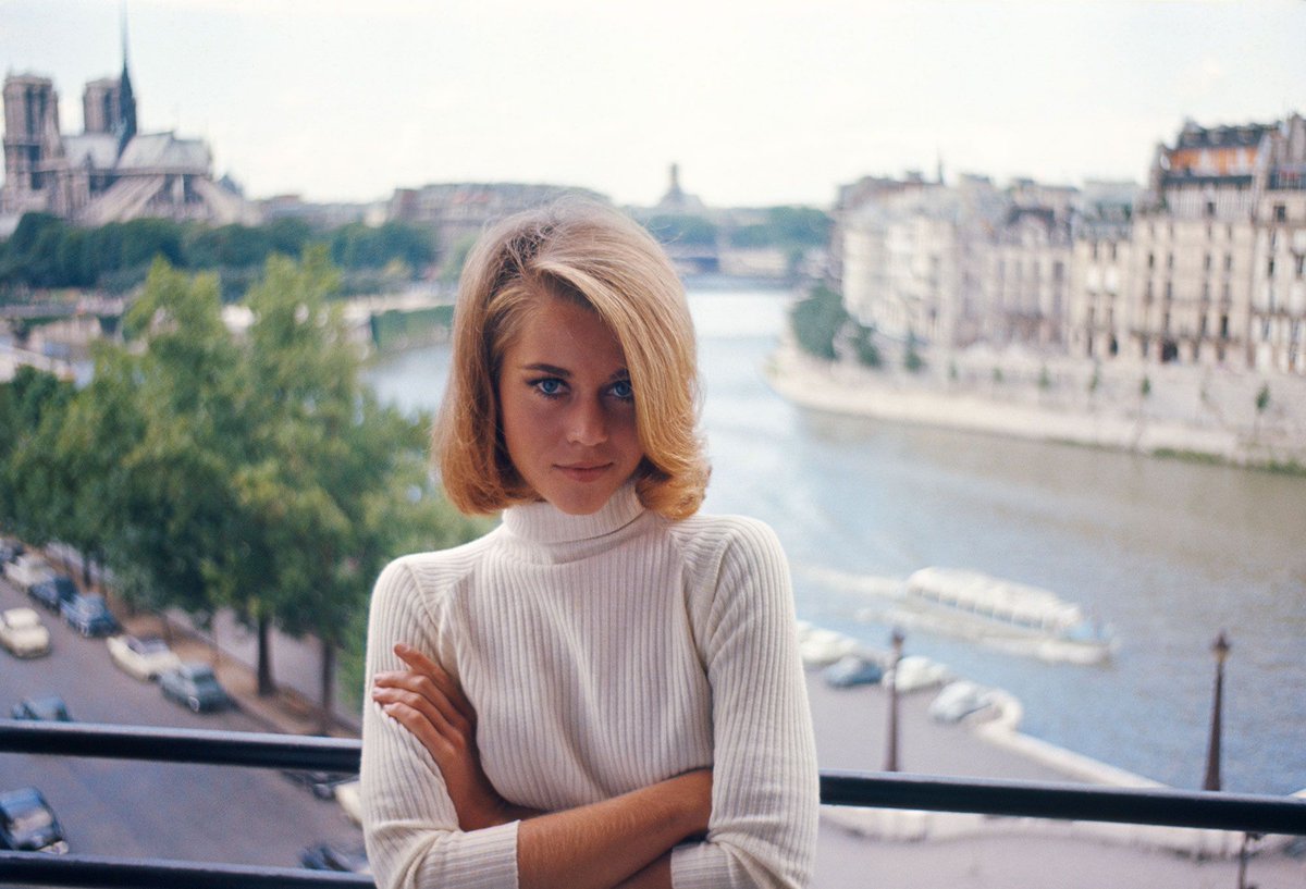 retr0phile's tweet image. Jane Fonda on the top floor of La Tour d&apos;Argent in Paris, 1963

Behind her is the Seine, with Notre-Dame de Paris in the upper left corner.

Photographer: Willy Rizzo
#pluscode: 8FW4V923+4C7
#3wordaddress: ///genetics.comet.shall