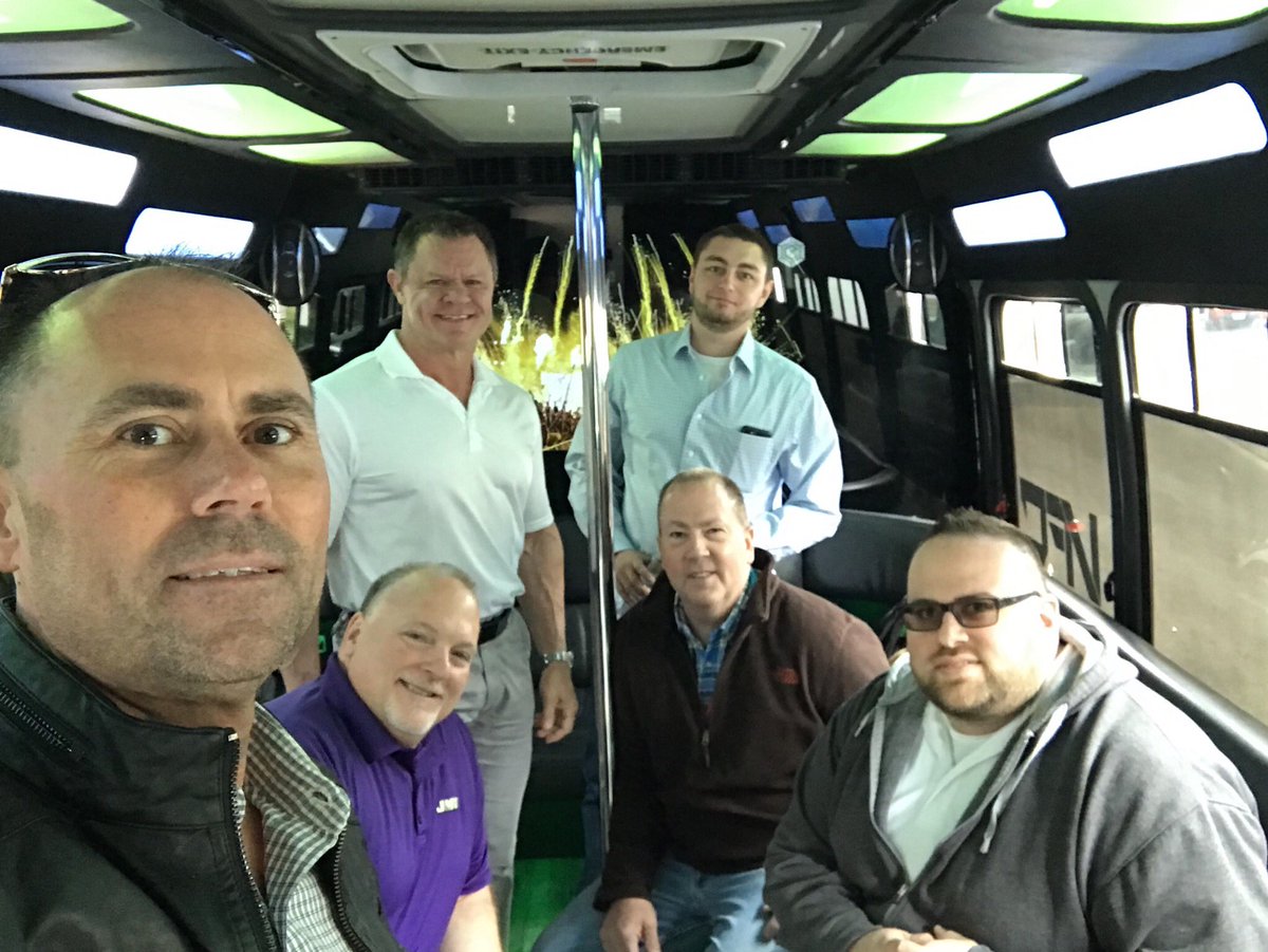 Adios, Vegas. Until the next show...